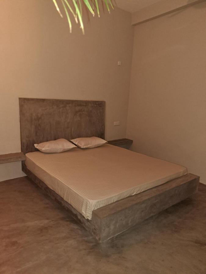 The Surf Access Guest House Аругам Бей Екстериор снимка
