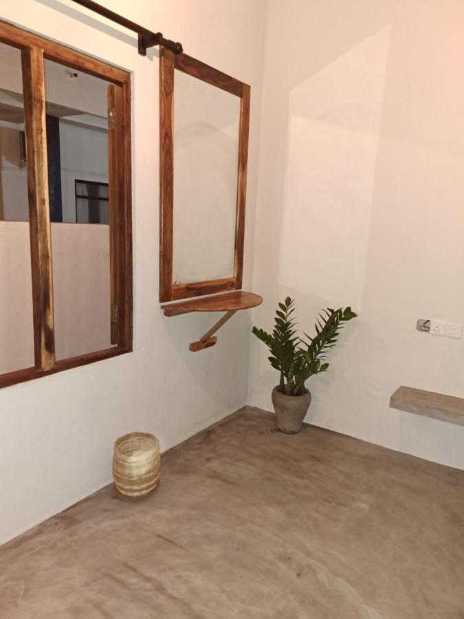 The Surf Access Guest House Аругам Бей Екстериор снимка