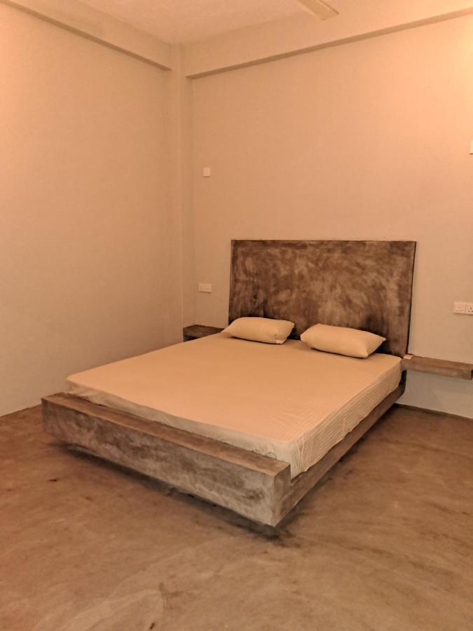 The Surf Access Guest House Аругам Бей Екстериор снимка