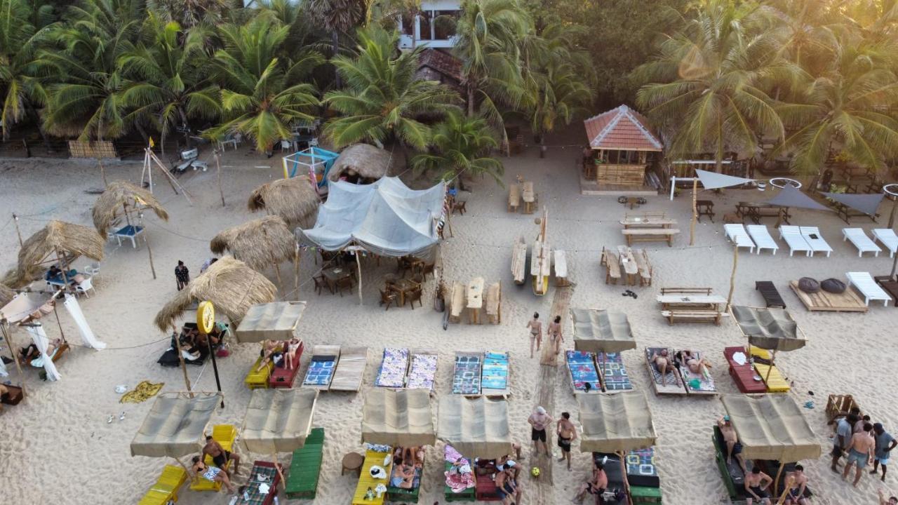 The Surf Access Guest House Аругам Бей Екстериор снимка