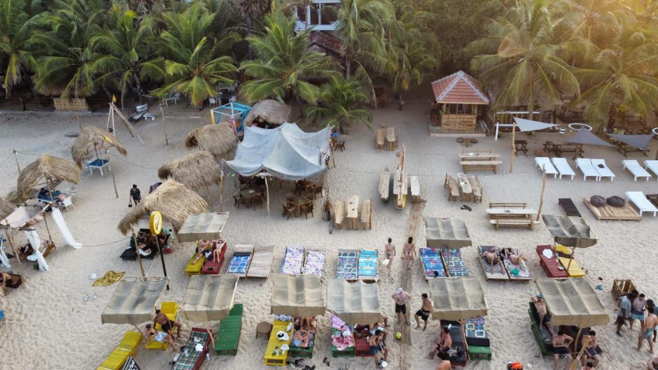 The Surf Access Guest House Аругам Бей Екстериор снимка
