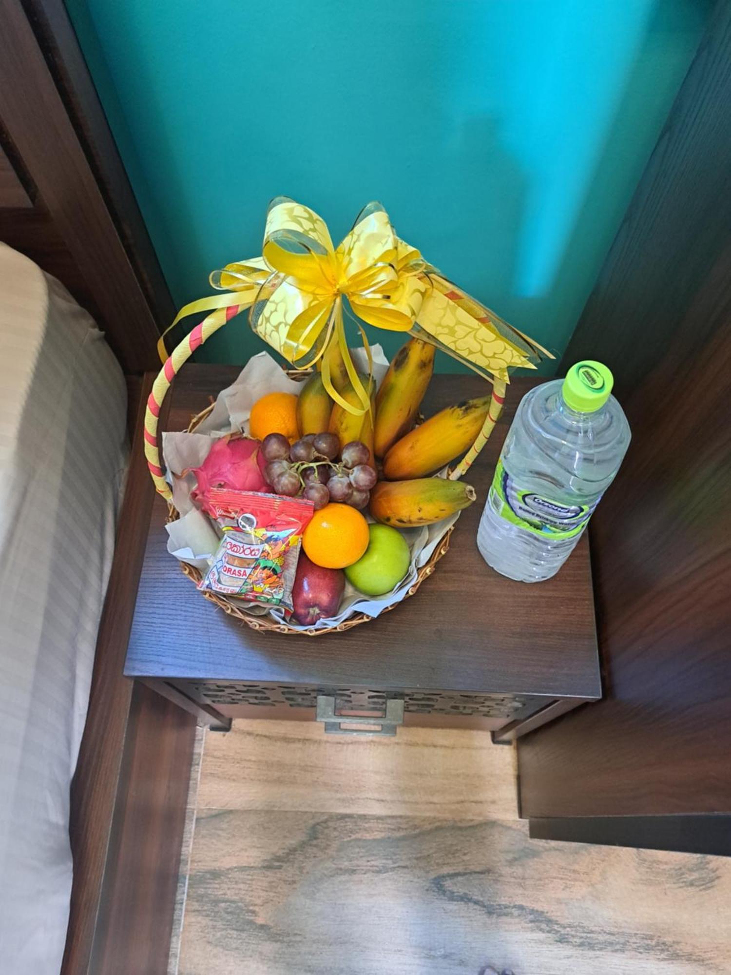 The Surf Access Guest House Аругам Бей Екстериор снимка