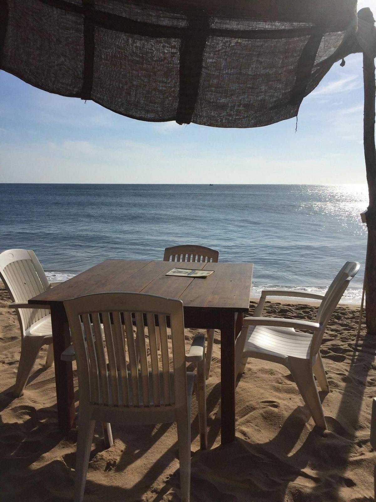 The Surf Access Guest House Аругам Бей Екстериор снимка