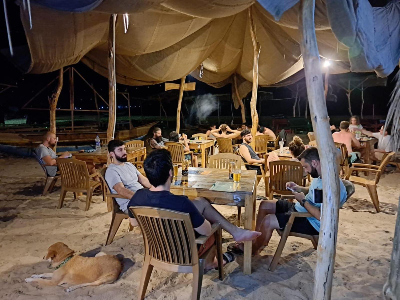 The Surf Access Guest House Аругам Бей Екстериор снимка