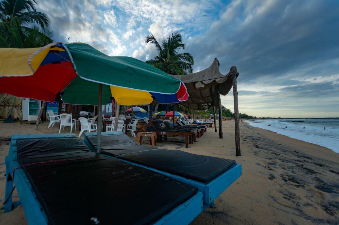 The Surf Access Guest House Аругам Бей Екстериор снимка