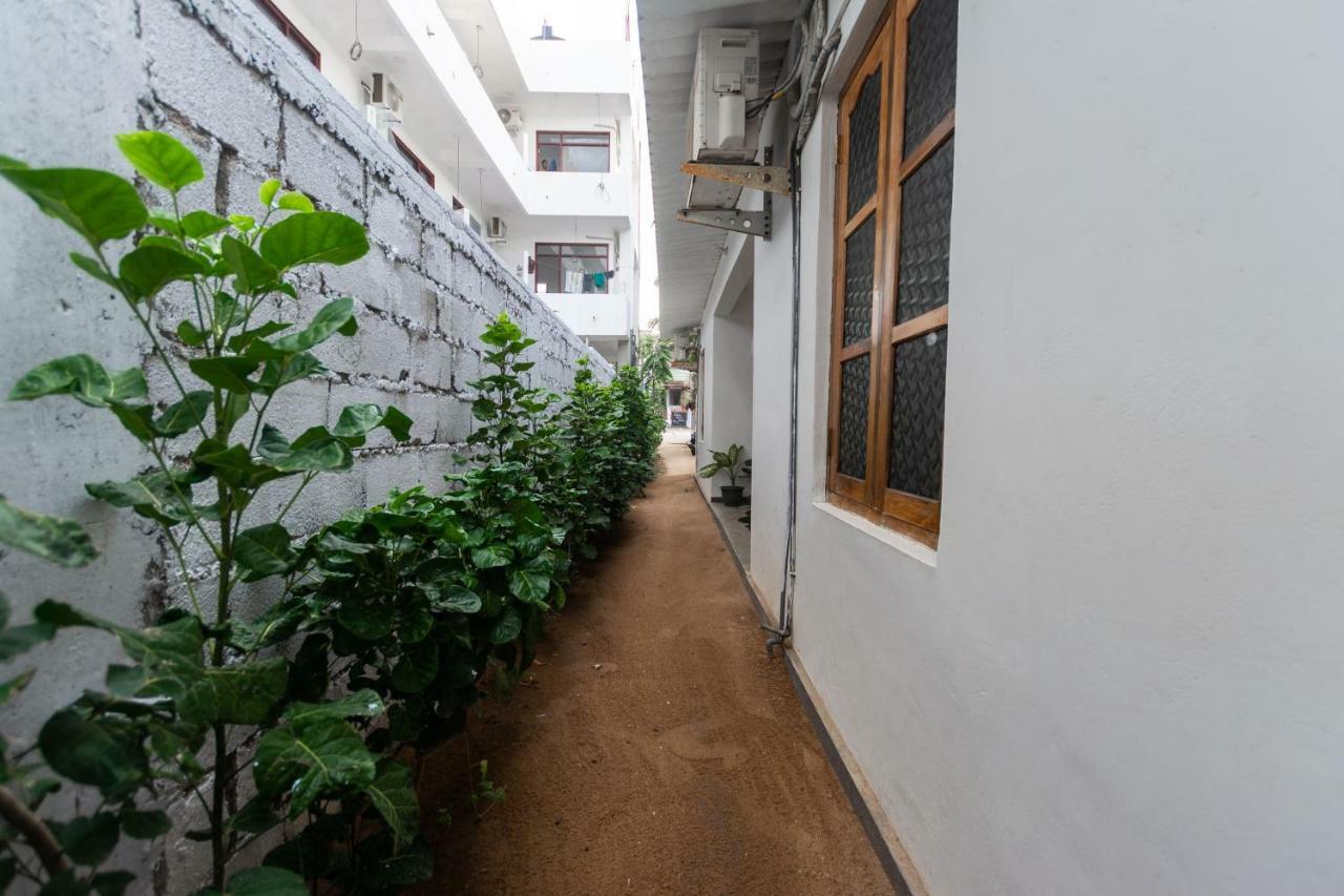 The Surf Access Guest House Аругам Бей Екстериор снимка