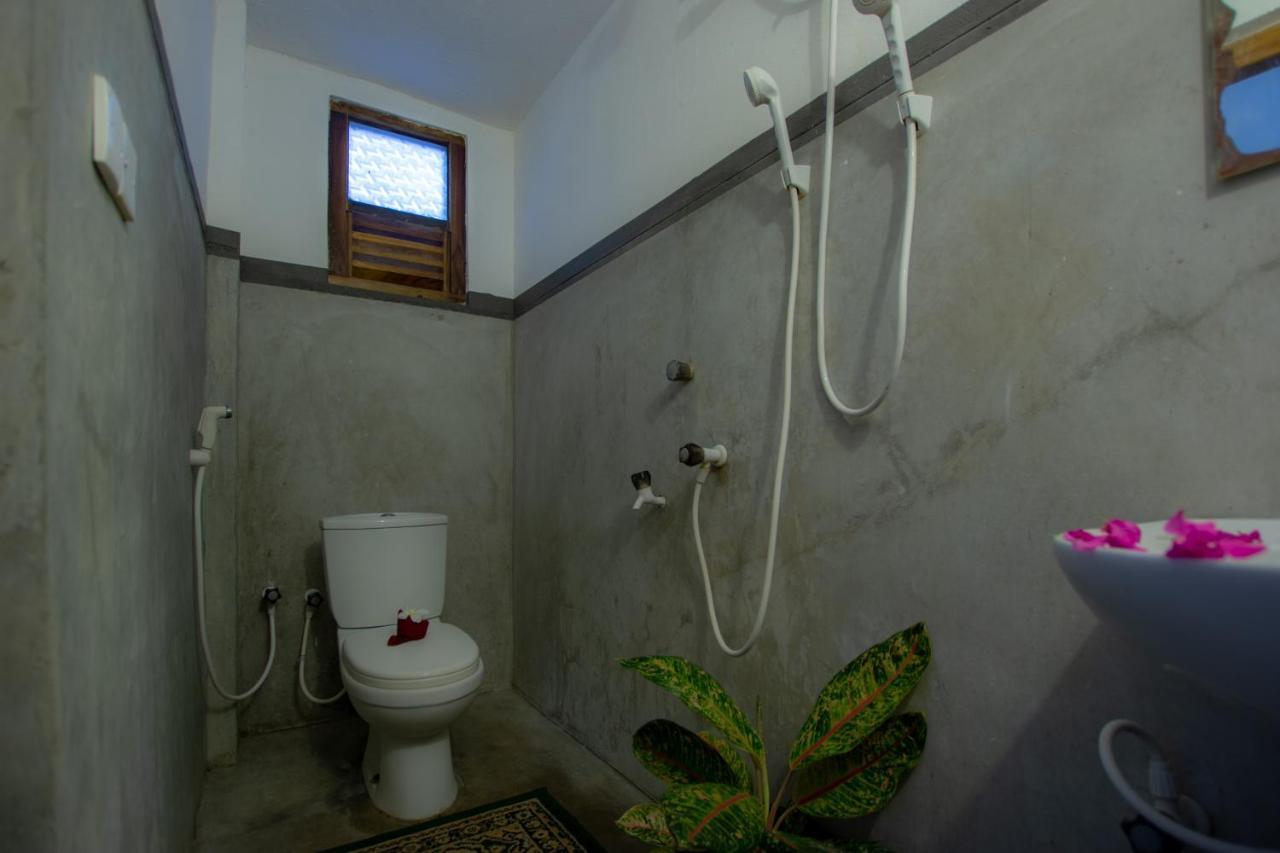 The Surf Access Guest House Аругам Бей Екстериор снимка